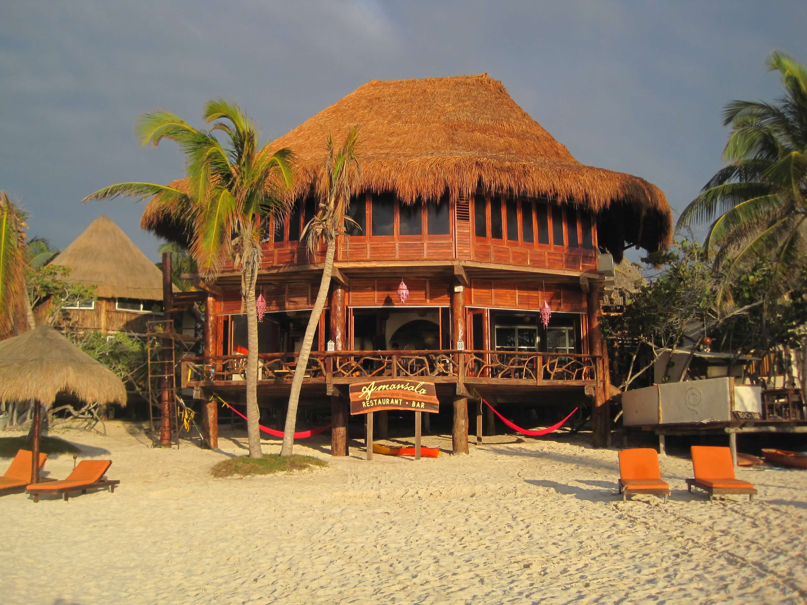 Amansala restaurant and bar on the beach