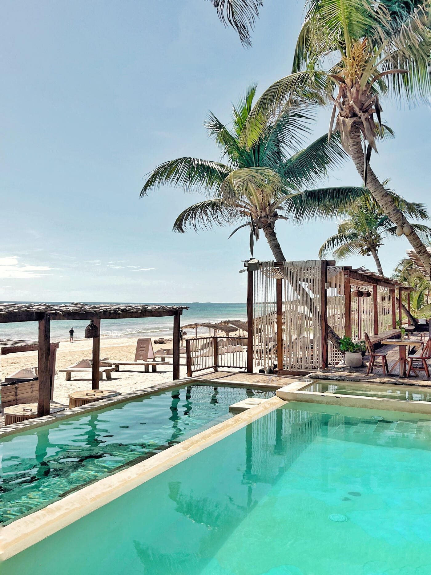 Pool and beach at Amansala