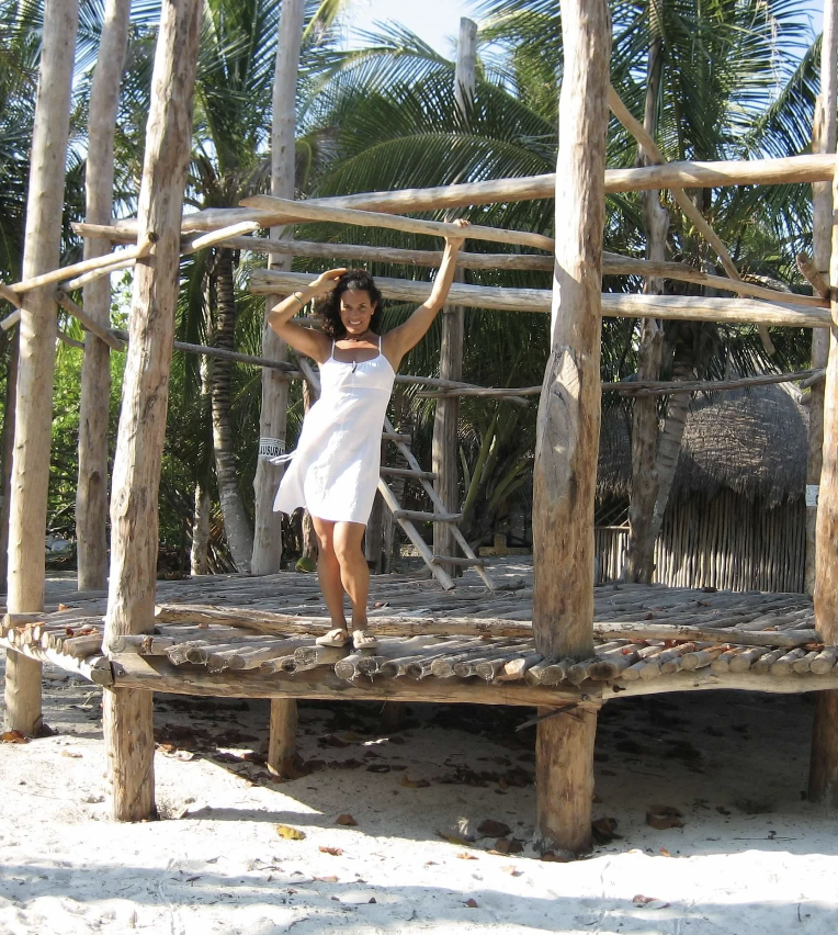 Melissa building the first cabana at Amansala